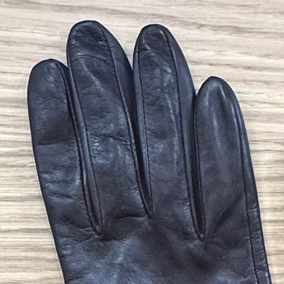 Purple Leather Gloves w/ Accordian Patterned Wrist Placket & Buttons - Size 7-8 - Picture 7 of 12